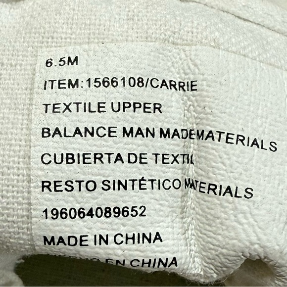 Hurley Carrie Low Top White Canvas Shoes - Size 6.5M - Picture 7 of 8